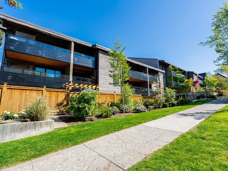 206-1549 Kitchener Street, Vancouver, BC, V5L 2V8 - 3