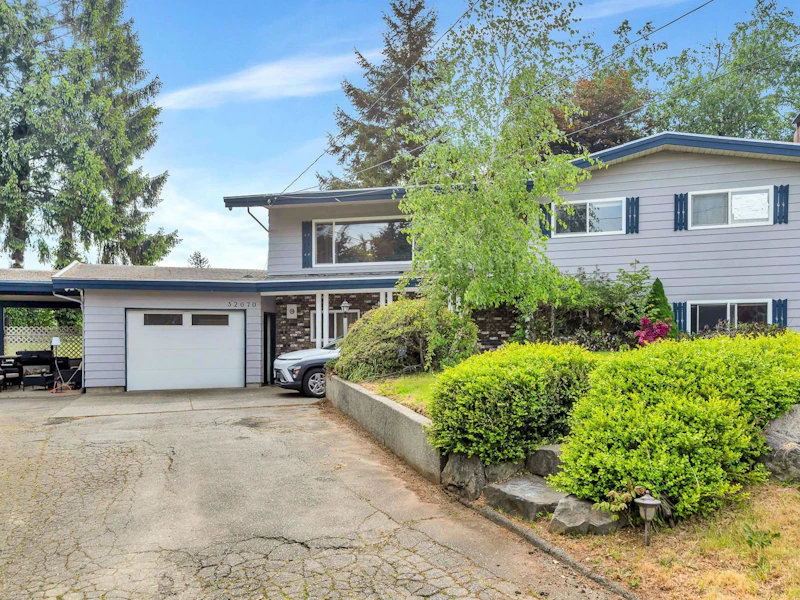 32670 Avalon Crescent, Abbotsford BC V2T 3S6