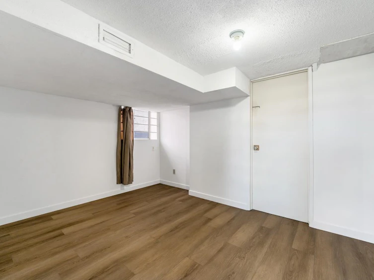 3383 Wellington Avenue, Vancouver, BC, V5R 4Y3 - 7