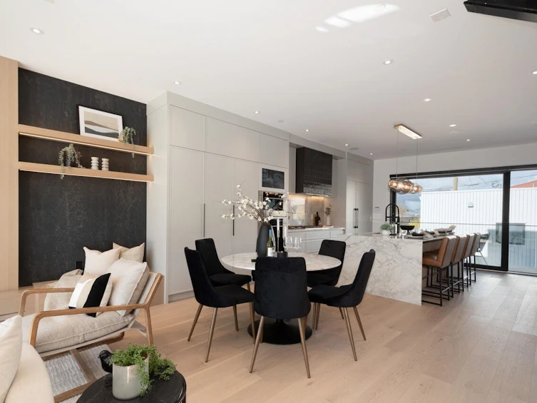 3679 Pandora Street, Vancouver, BC, V5K 1X1 - 8