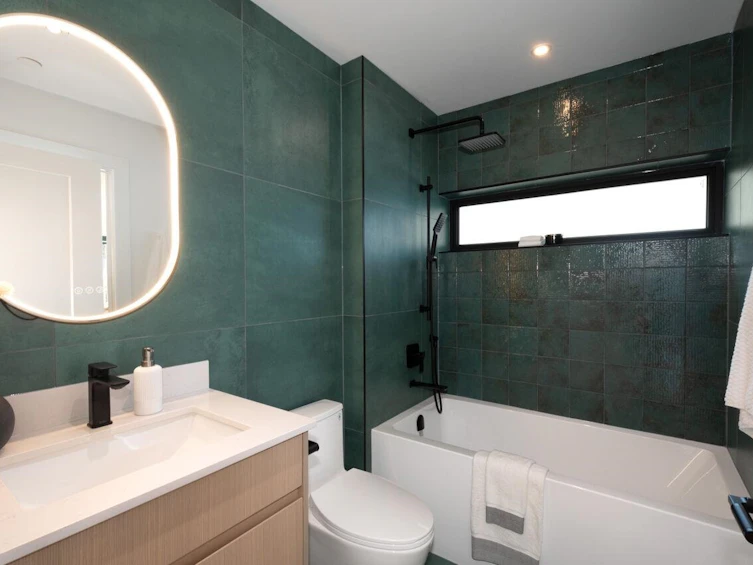 3679 Pandora Street, Vancouver, BC, V5K 1X1 - 23