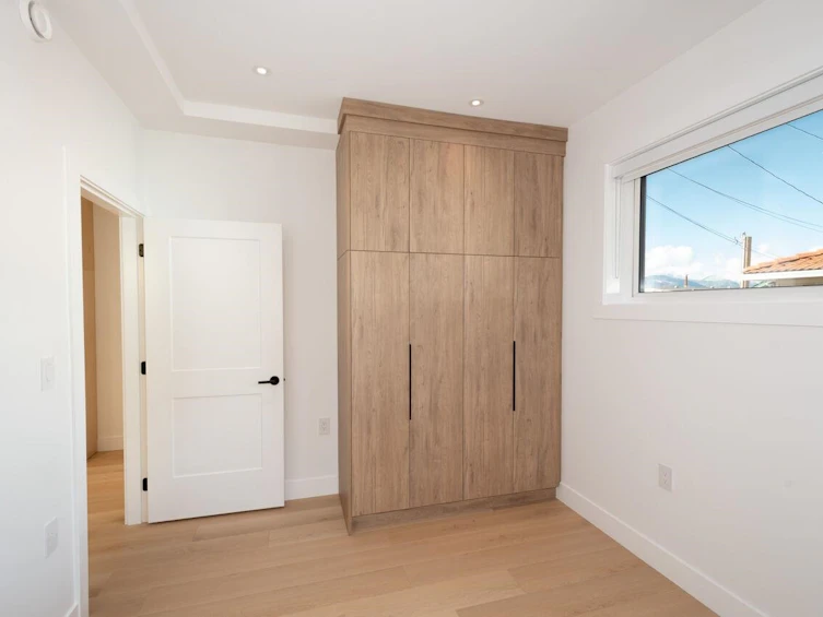 3679 Pandora Street, Vancouver, BC, V5K 1X1 - 36