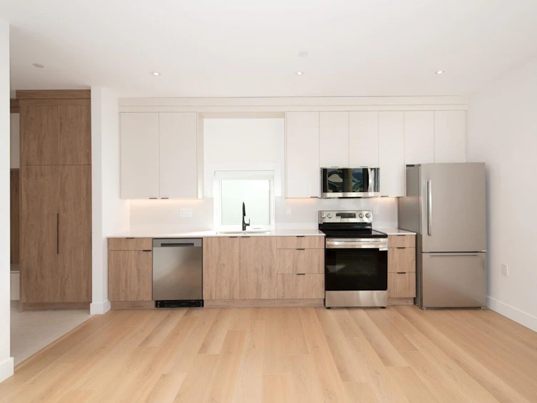 3679 Pandora Street, Vancouver, BC, V5K 1X1 - 34