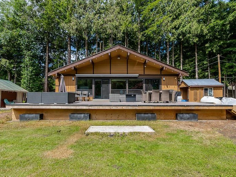 1680 Columbia Valley Road, Cultus Lake, BC, V2R 4X2