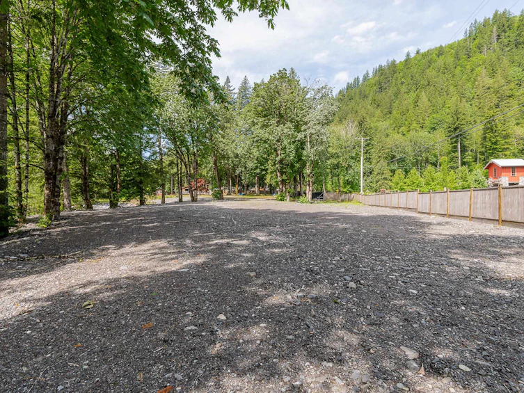 1680 Columbia Valley Road, Cultus Lake, BC, V2R 4X2 - 34