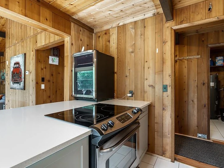 1680 Columbia Valley Road, Cultus Lake, BC, V2R 4X2 - 10
