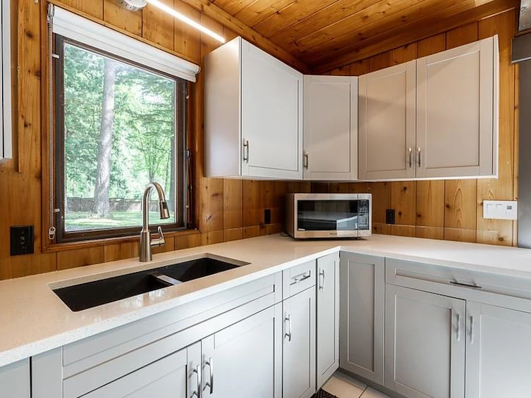 1680 Columbia Valley Road, Cultus Lake, BC, V2R 4X2 - 9