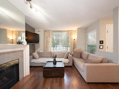 108E-3081 Glen Drive - 4