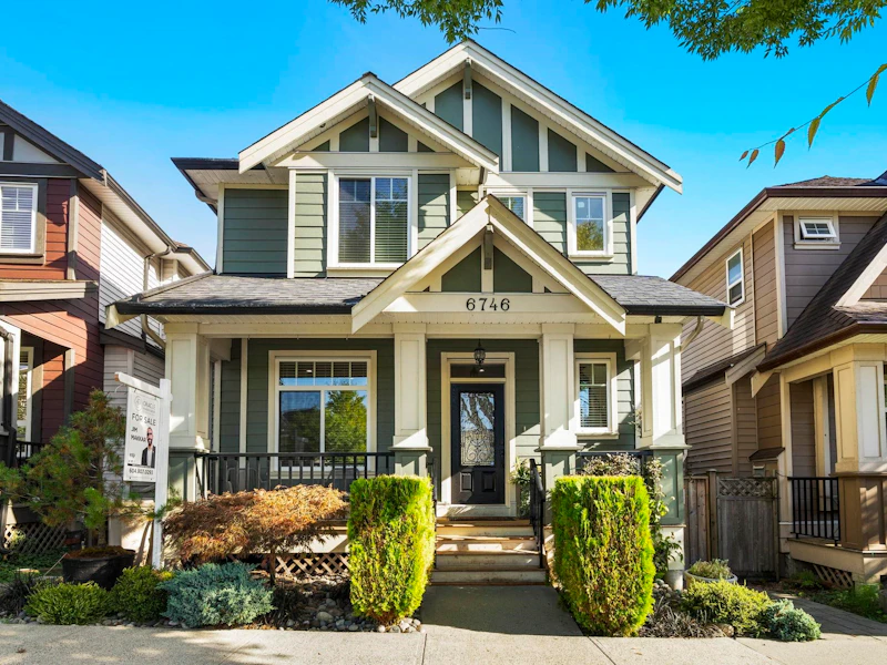 6746 191a Street, Surrey BC V4N 6A5