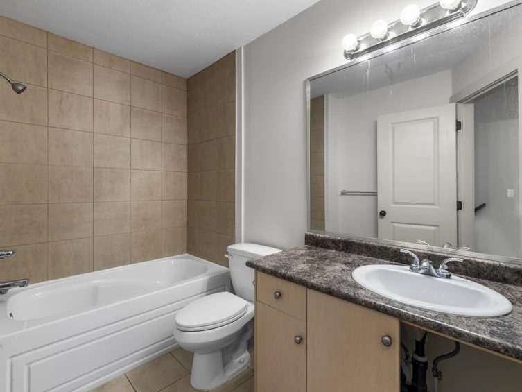 6746 191a Street, Surrey, BC, V4N 6A5 - 38