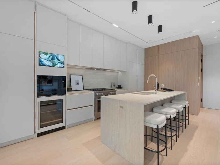 1-2935 W 15th Avenue, Vancouver, BC, V6K 3A2 - 7