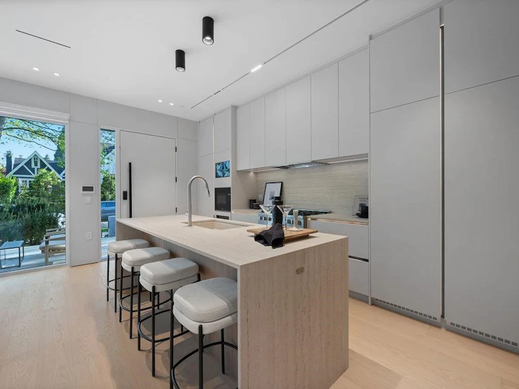 1-2935 W 15th Avenue, Vancouver, BC, V6K 3A2 - 10