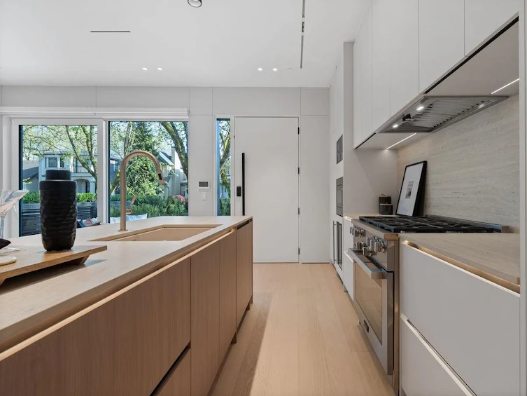 1-2935 W 15th Avenue, Vancouver, BC, V6K 3A2 - 15