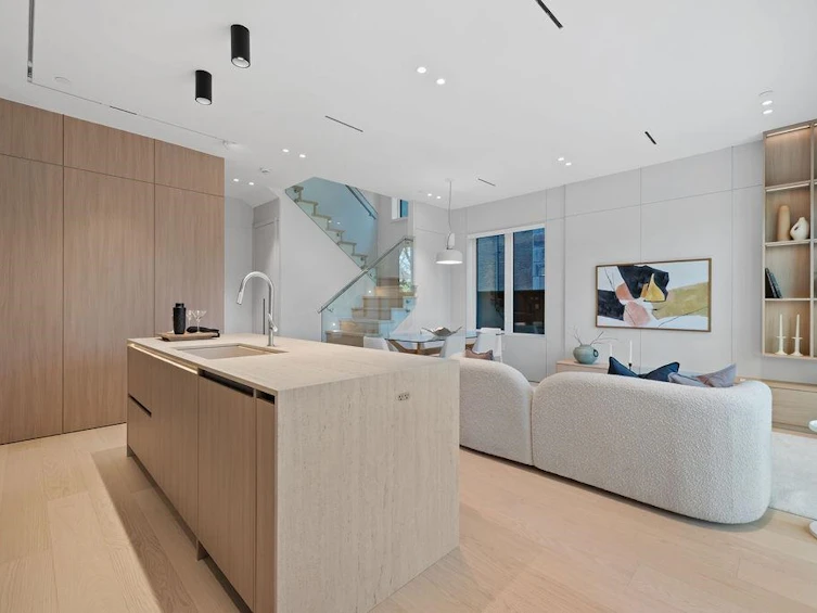1-2935 W 15th Avenue, Vancouver, BC, V6K 3A2 - 6