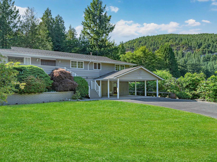 5725 Cranley Drive, West Vancouver, BC, V7V 4B3 - 2
