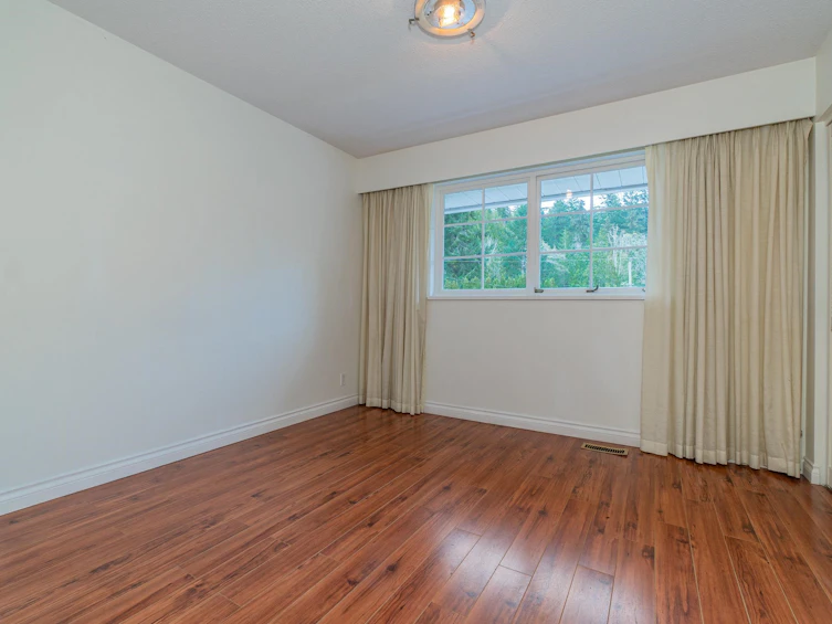 5725 Cranley Drive, West Vancouver, BC, V7V 4B3 - 28