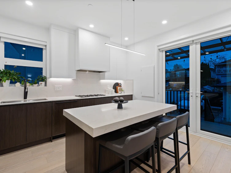 1440 E 17th Avenue, Vancouver, BC, V5N 2G8 - 10
