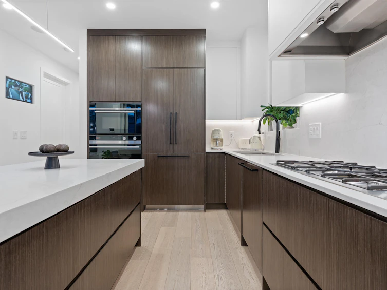 1440 E 17th Avenue, Vancouver, BC, V5N 2G8 - 12