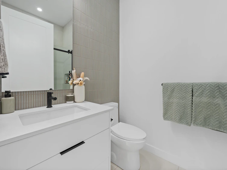 1440 E 17th Avenue, Vancouver, BC, V5N 2G8 - 26