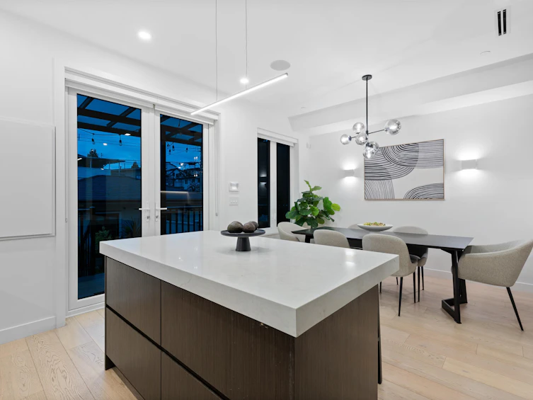 1440 E 17th Avenue, Vancouver, BC, V5N 2G8 - 6