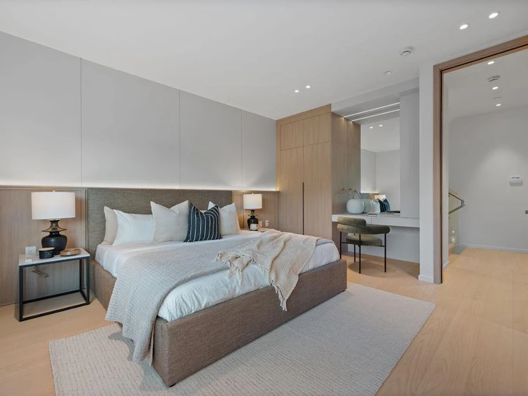2-2935 W 15th Avenue, Vancouver, BC, V6K 3A2 - 24
