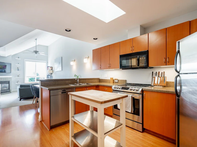 401-128 W 21st Street, North Vancouver, BC, V7M 1Y9 - 10