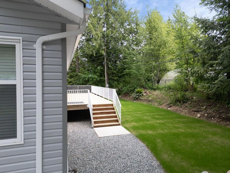 11-1416 North Road, Gibsons, BC, V0N 1V1 - 11