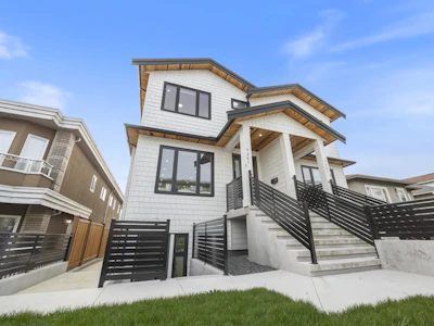 1-7361 Fraser Street - 3