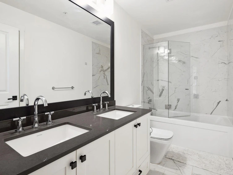 352 W 62nd Avenue, Vancouver, BC, V5X 2E3 - 21