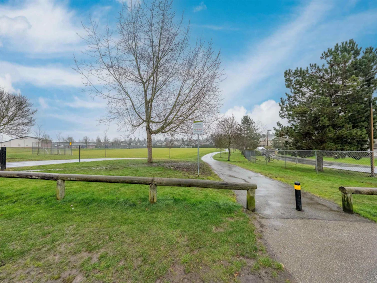 15649 Rosemary Heights Crescent, Surrey, BC, V3Z 0K2 - 37