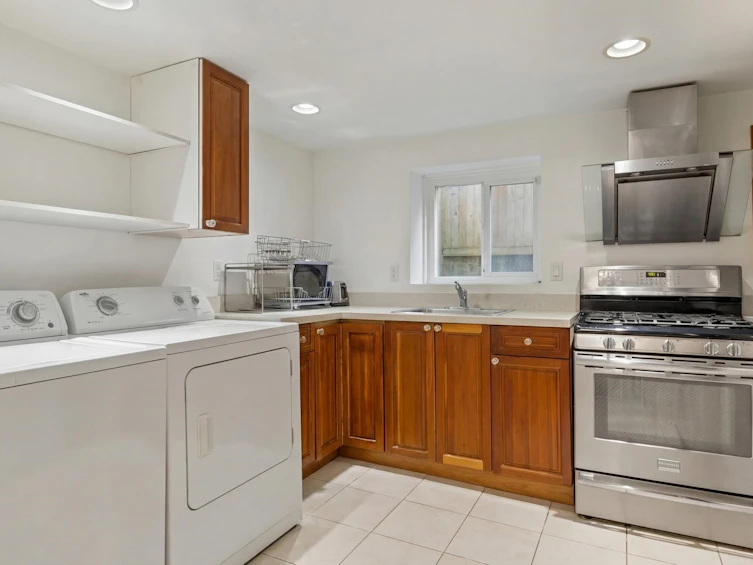 2907 W 30th Avenue, Vancouver, BC, V6L 1Z3 - 25