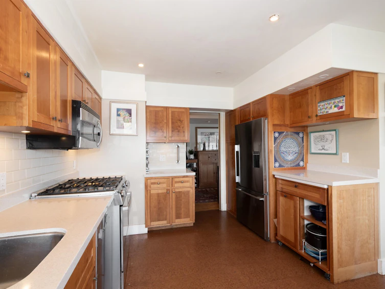 4455 Harris Place, North Vancouver, BC, V7G 1E9 - 13