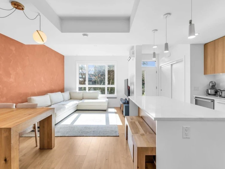 175-2035 Glenaire Drive, North Vancouver, BC, V7P 1Y2 - 2