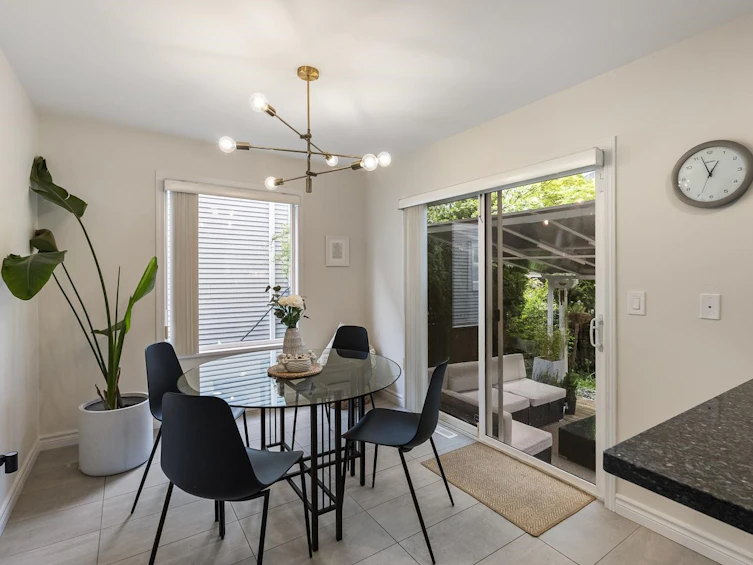 14733 75a Avenue, Surrey, BC, V3S 8Y6 - 15