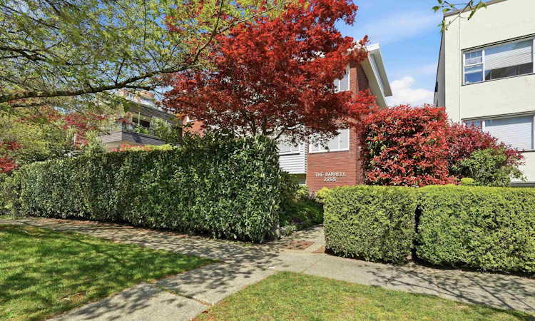 8-2255 W 40th Avenue