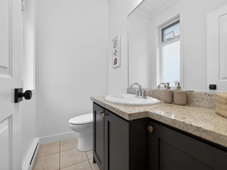 1021 E 20th Avenue, Vancouver, BC, V5V 1N9 - 14