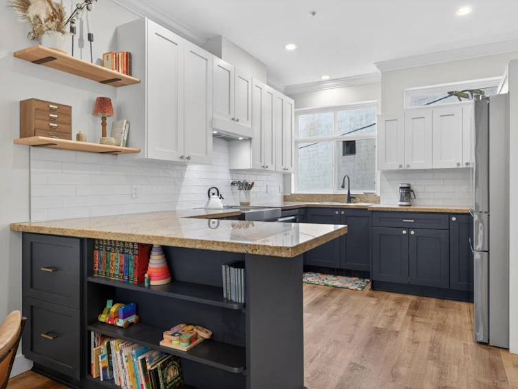 1021 E 20th Avenue, Vancouver, BC, V5V 1N9 - 10