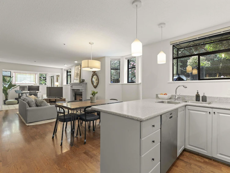 232 W 14th Avenue, Vancouver, BC, V5Y 1X1 - 26