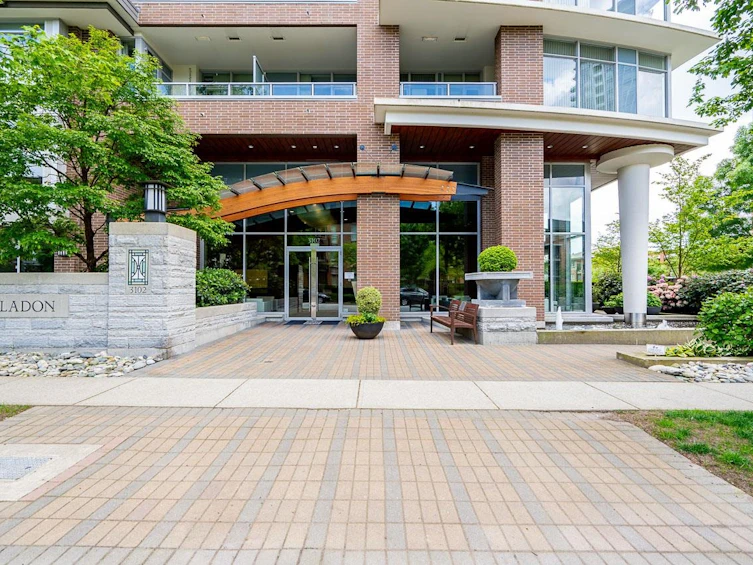 2801-3102 Windsor Gate, Coquitlam, BC, V3B 0J3 - 6