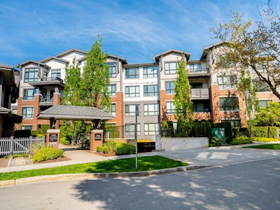 417-2960 151 Street - 3