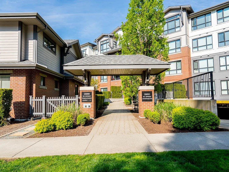 417-2960 151 Street, Surrey, BC, V4P 0G3 - 2