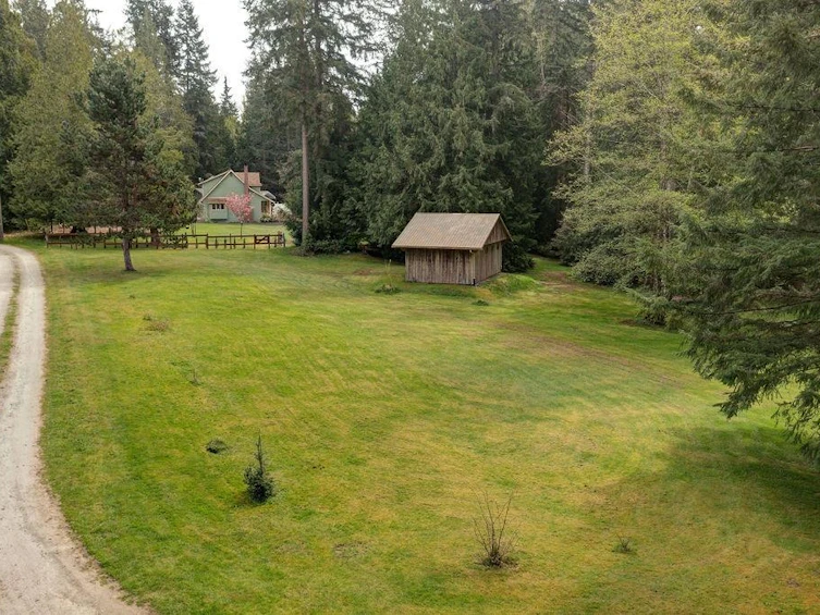1317 Lockyer Road, Roberts Creek, BC, V0N 2W1 - 30