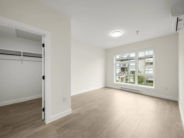 211-15353 17 Avenue, Surrey, BC, V4A 1T8 - 14