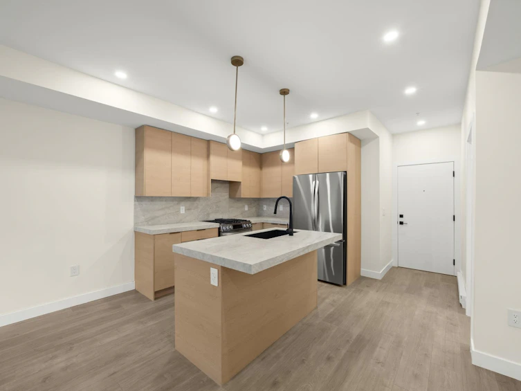 211-15353 17 Avenue, Surrey, BC, V4A 1T8 - 6