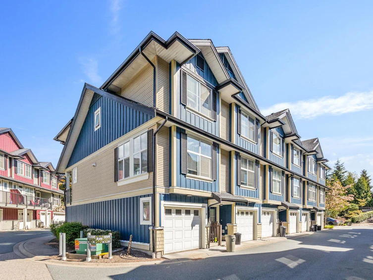 19-18211 70 Avenue, Surrey, BC, V3S 8K9