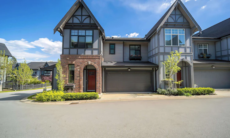 59-3552 Victoria Drive