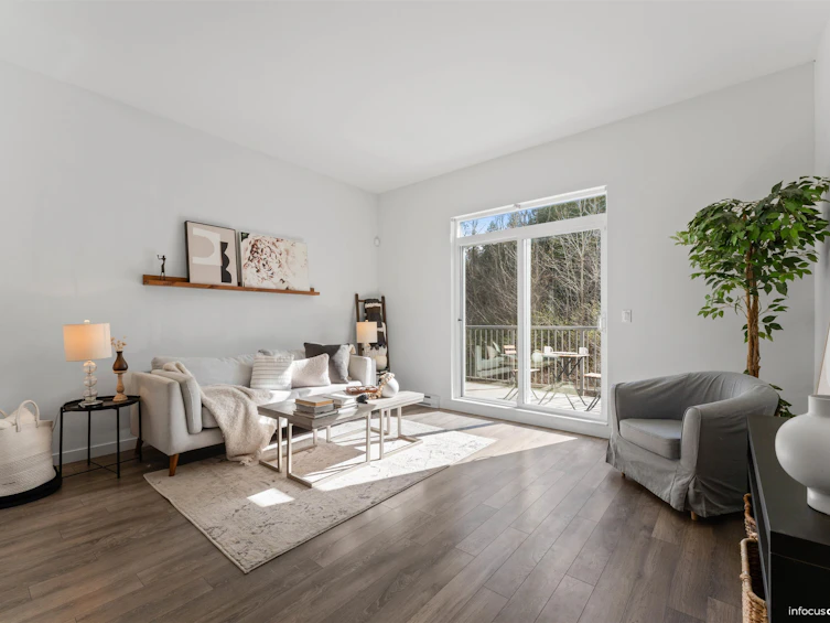 30-8130 136a Street, Surrey, BC, V3W 1H9 - 2