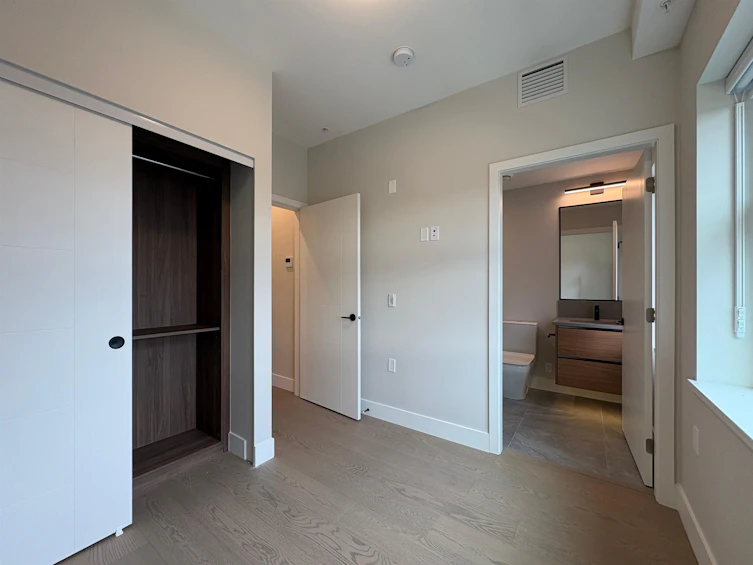 125 W 41st Avenue, Vancouver, BC, V5Y 2S2 - 9