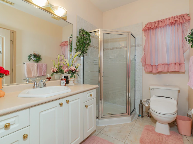 10970 155 Street, Surrey, BC, V3R 0X6 - 11