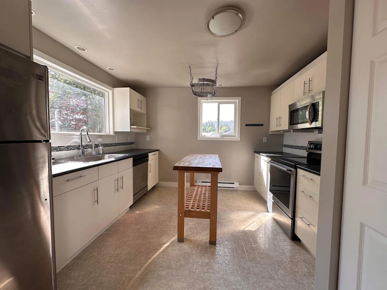 6473 Norwest Bay Road, Sechelt, BC, V7Z 0S1 - 8